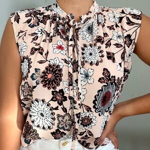 LOFT Floral Print Sleeveless Top Blouse | Pink, White & Gray | Size: XS | Woman